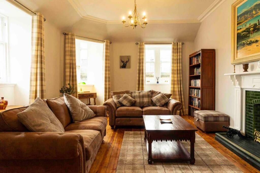 Spacious City Centre Apartment Full Of Character Inverness Esterno foto