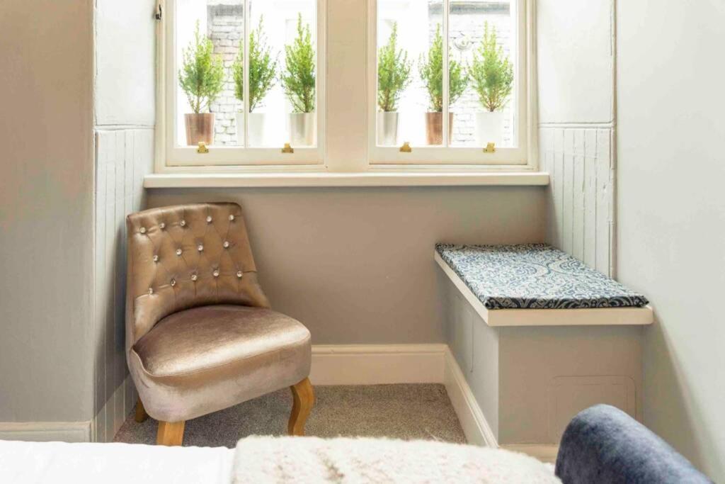 Spacious City Centre Apartment Full Of Character Inverness Esterno foto