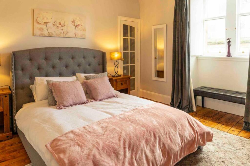 Spacious City Centre Apartment Full Of Character Inverness Esterno foto