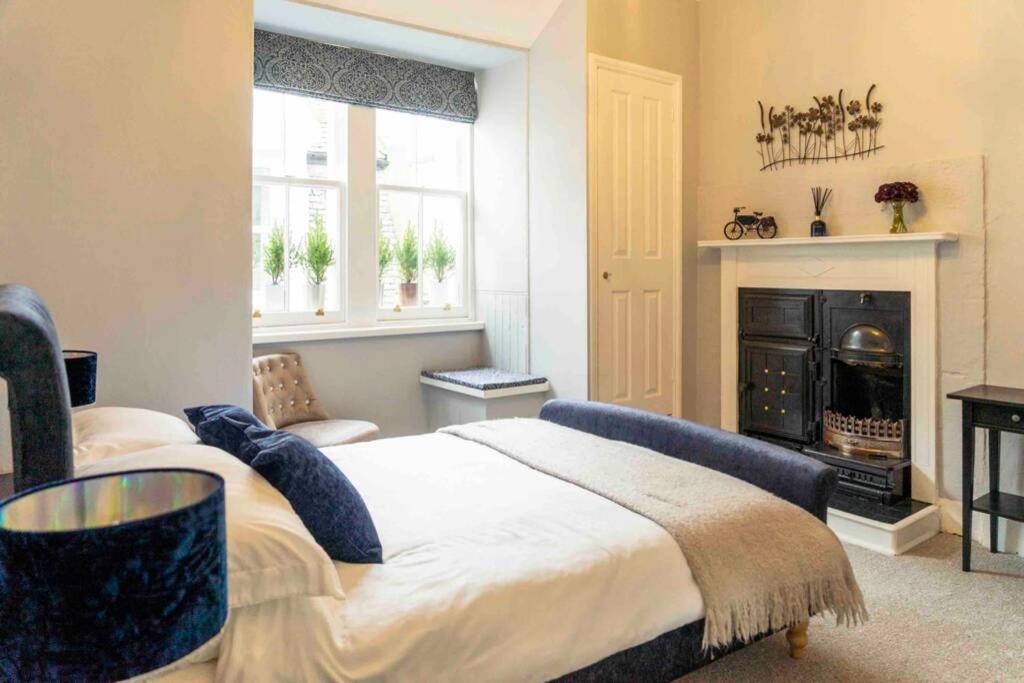 Spacious City Centre Apartment Full Of Character Inverness Esterno foto